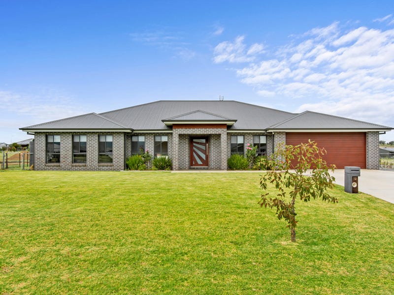 12 Bluebell Way, Tamworth, NSW 2340 Property Details