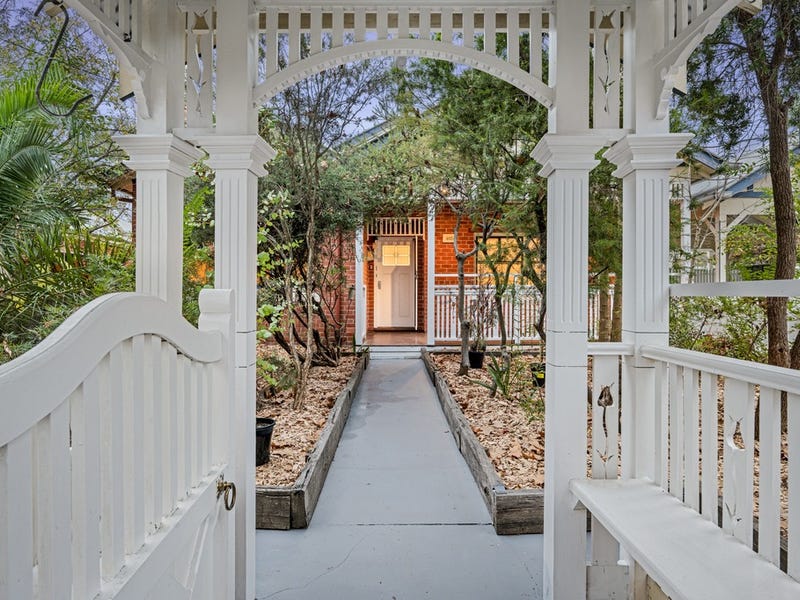 400 Tribune Street, Albury, NSW 2640 House for Sale