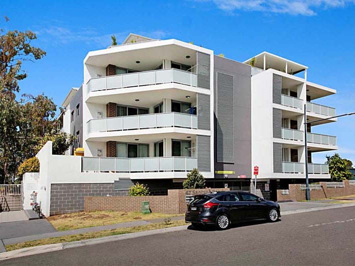 Unit 4, 47 Santana Road, Campbelltown, NSW 2560 Property Details