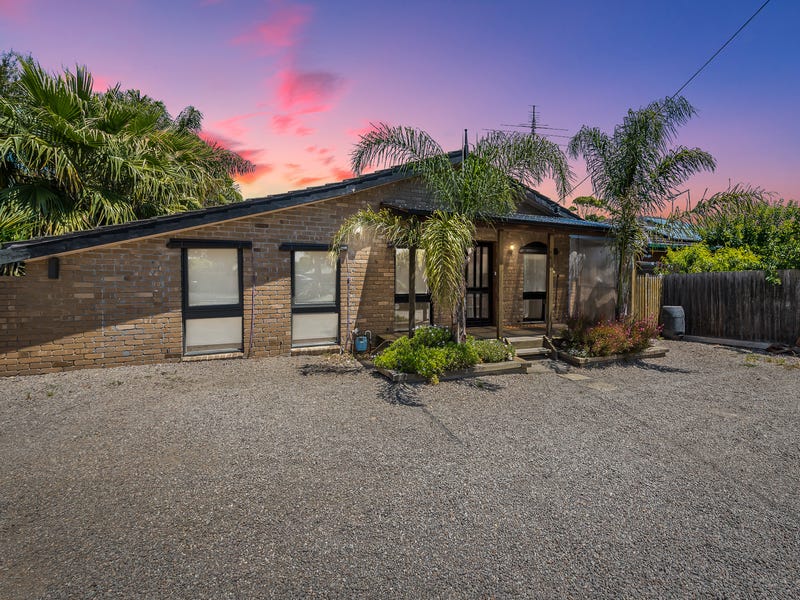 203 Eastbourne Rd, Rosebud, Vic 3939 Property Details