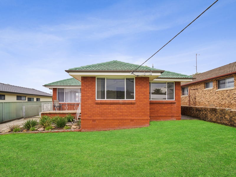 98 Macquarie Grove, Caves Beach, NSW 2281