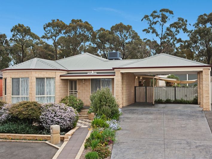 39 Daniel Drive, Golden Square, VIC 3555