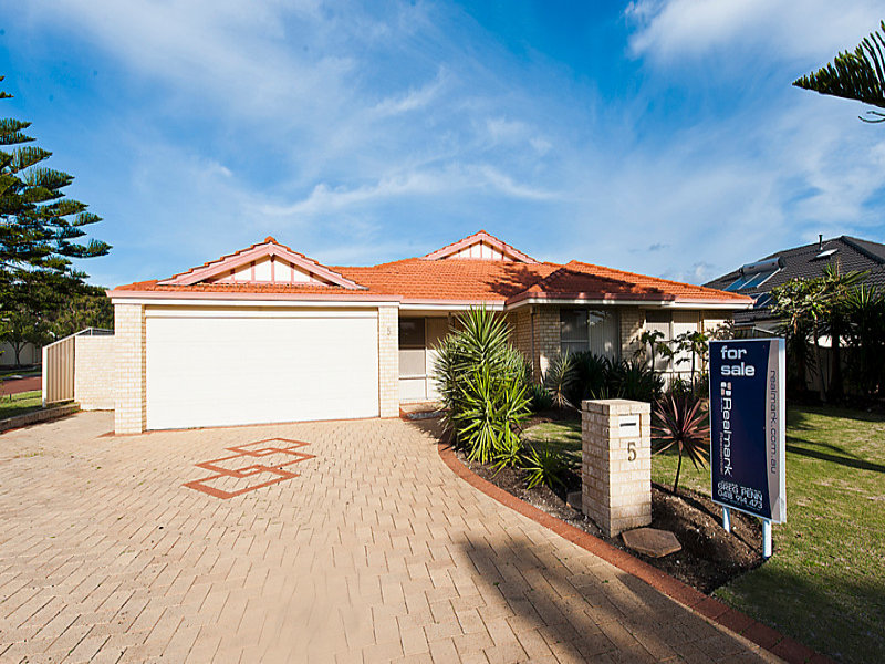 5 Batavia Avenue, Wannanup, WA 6210 Property Details