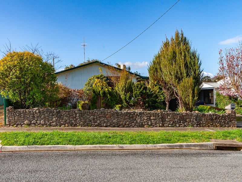 14 Tenth Street, Eildon, Vic 3713 House for Sale