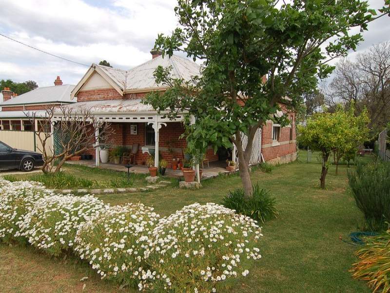 13 Devon Road, Bassendean, WA 6054 Property Details