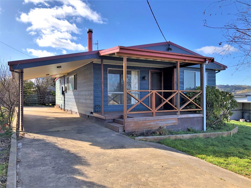 23 Dickinson Street, Bombala, NSW 2632 Property Details