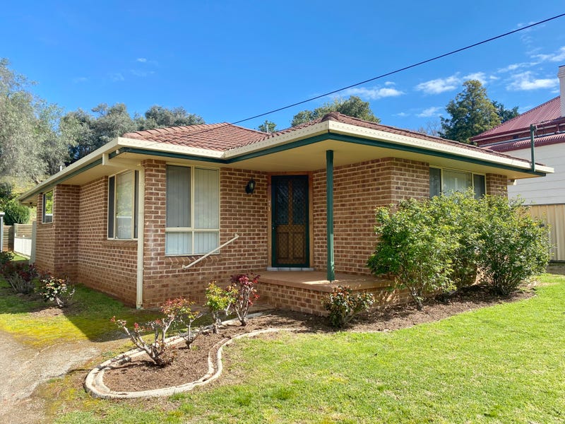 7 Poignand Avenue, Cowra, NSW 2794