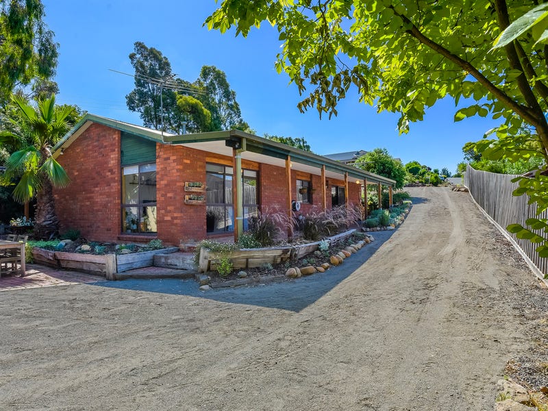 21 Riversdale Crescent, Darley, Vic 3340 Property Details