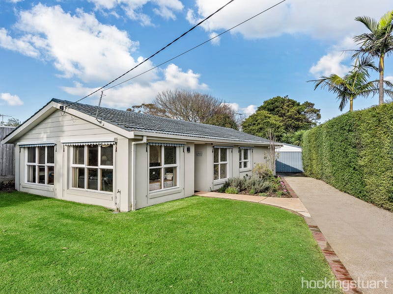 8 Dale Avenue, Safety Beach, VIC 3936