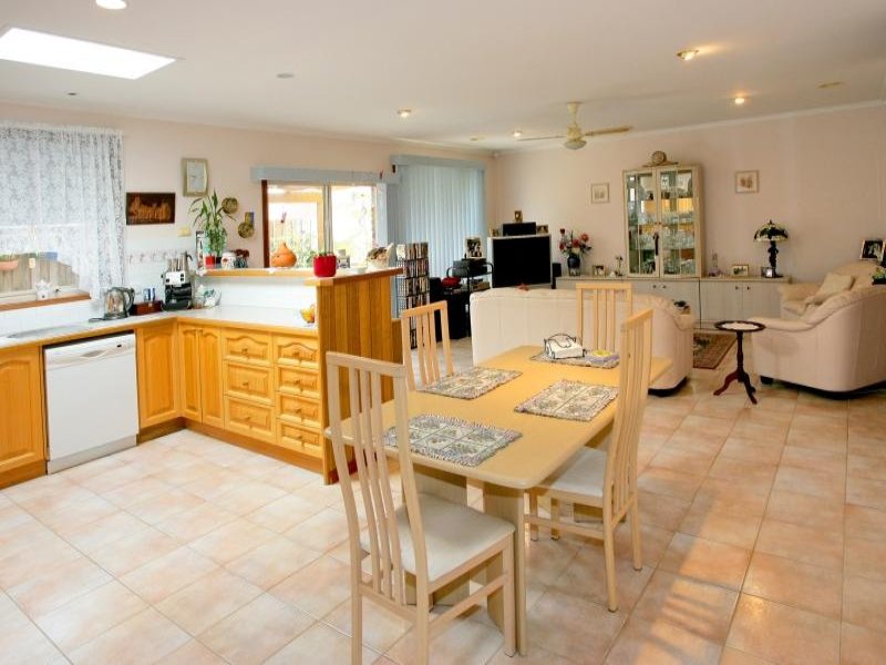 62 Edwards Road, Werribee, Vic 3030 Property Details