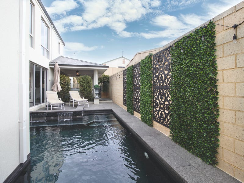 143 Gloucester Crescent, Shoalwater, WA 6169 Property Details