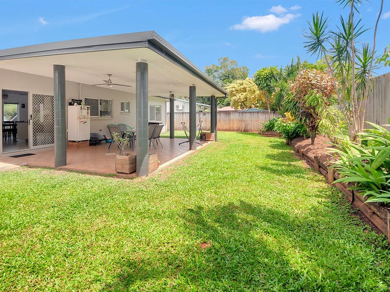 5 Violet Street, Mooroobool, Qld 4870