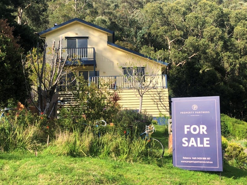 2 Redcliffs Avenue, Warburton, Vic 3799 Property Details