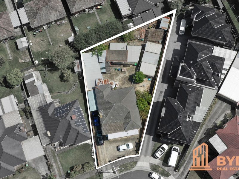 15 Red Hill Road, Springvale, Vic 3171 House for Sale