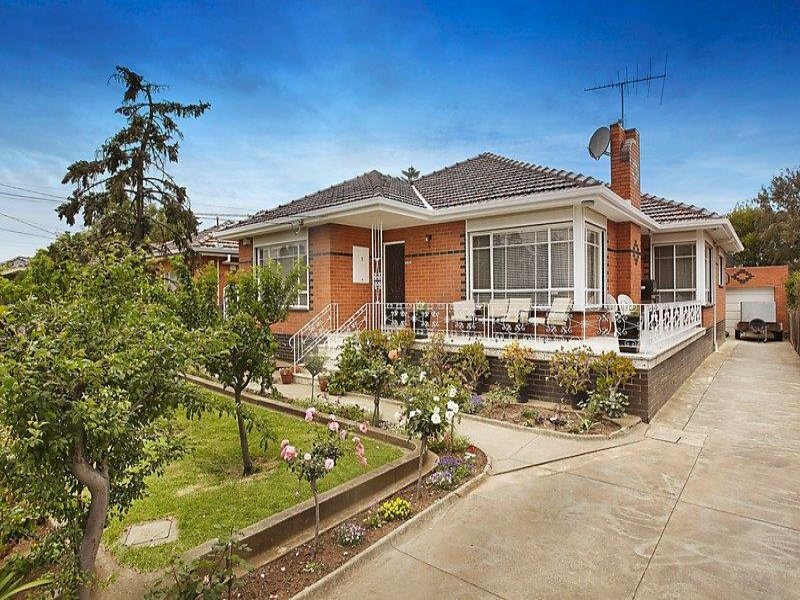 8 Donald Avenue, Essendon, VIC 3040