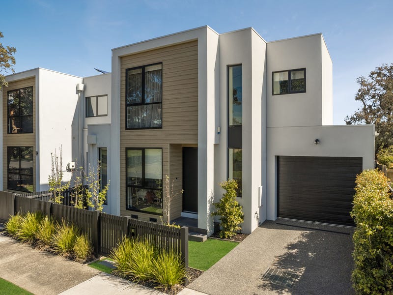 8 Tyalla Grove, Mornington, Vic 3931 Property Details