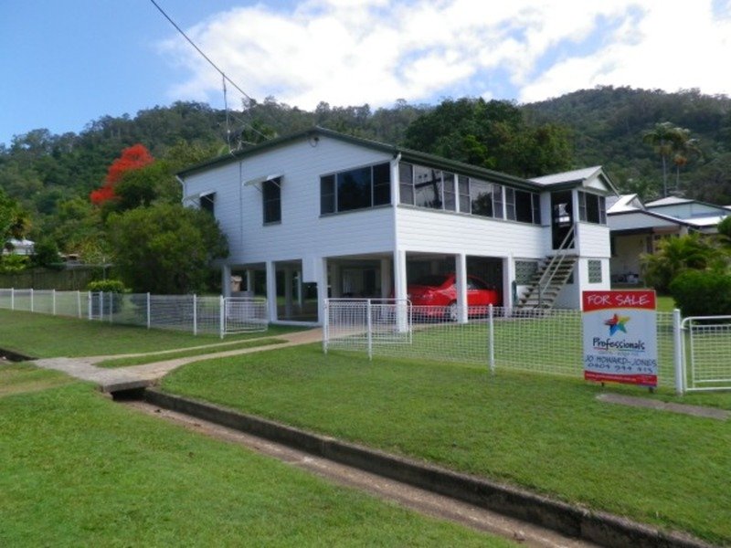 17 Mason Street, Stratford, QLD 4870