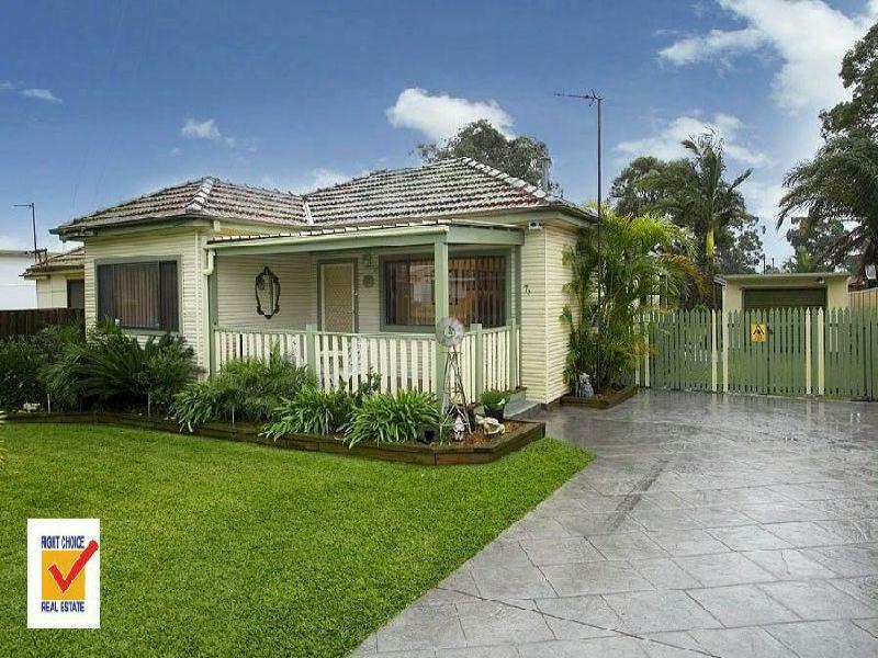 72 Barton Street, Oak Flats, NSW 2529