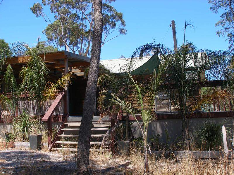 6 Nicholson Close, Research, Vic 3095 Property Details