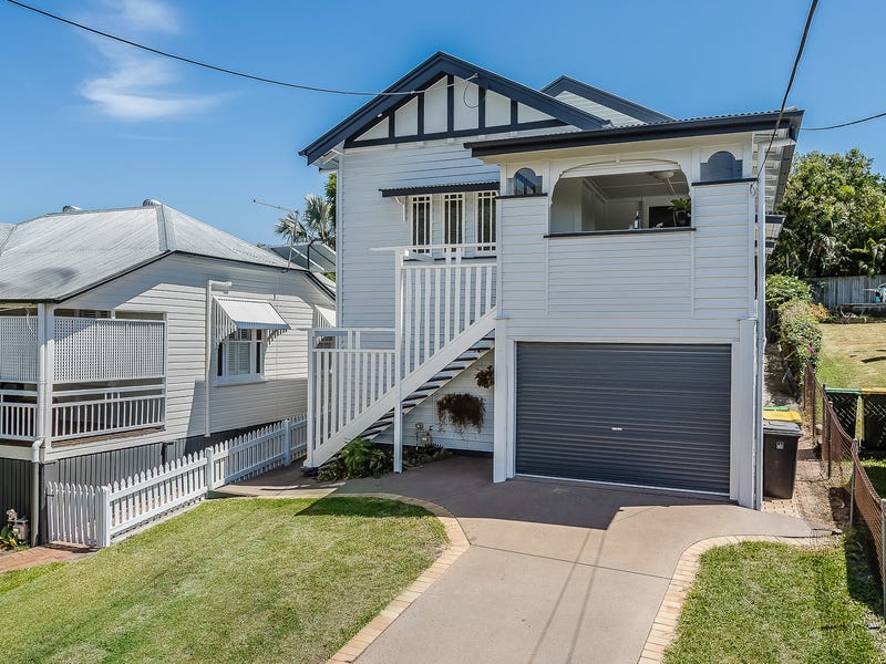 14 Rainbow Street, Sandgate, Qld 4017 Property Details