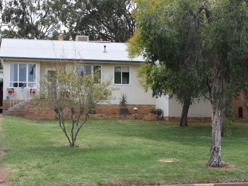 19 Wood Road, Griffith, NSW 2680
