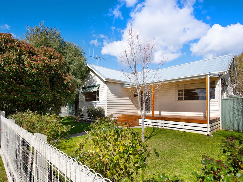 46 Race Street, Flora Hill, VIC 3550