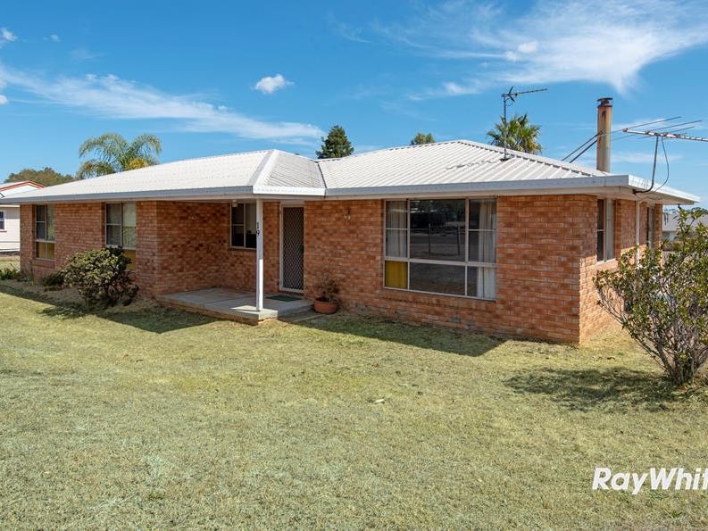 19 Daher Street, Goombungee, QLD 4354