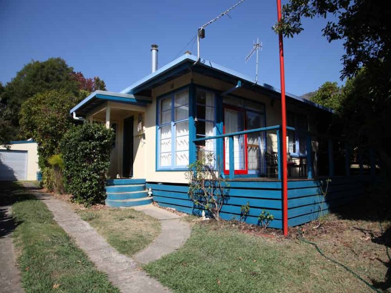 42 Lakeside Avenue, Mount Beauty, VIC 3699