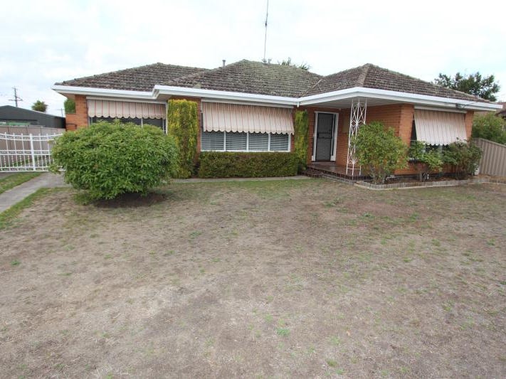 4 Aubrey Street, Wendouree, VIC 3355