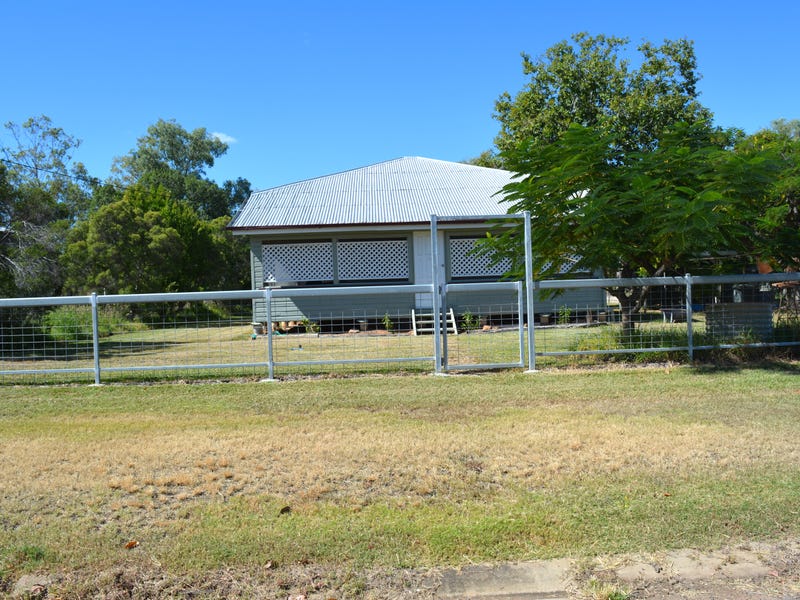 3 Flora Street, Blackall, Qld 4472 House for Rent