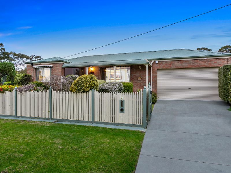 11 Dahlia Street, Dromana, Vic 3936 Property Details