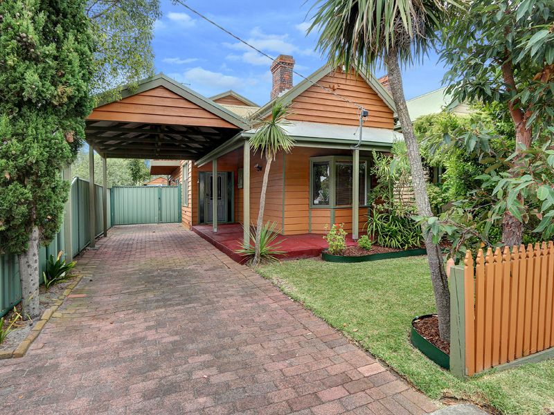 32 Lewis Street, Frankston, Vic 3199 Property Details