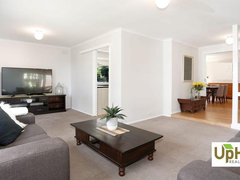 11 Bradford Avenue, Greenvale, VIC 3059