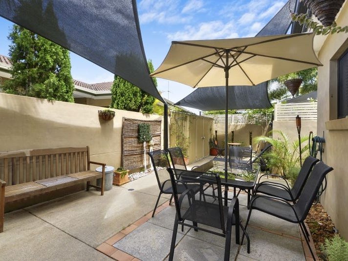 1/20 Markham Avenue, Runaway Bay, QLD 4216