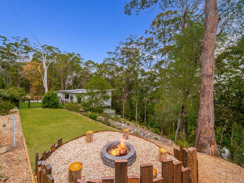 204 Upper Rosemount Road, Rosemount, Qld 4560 Property Details