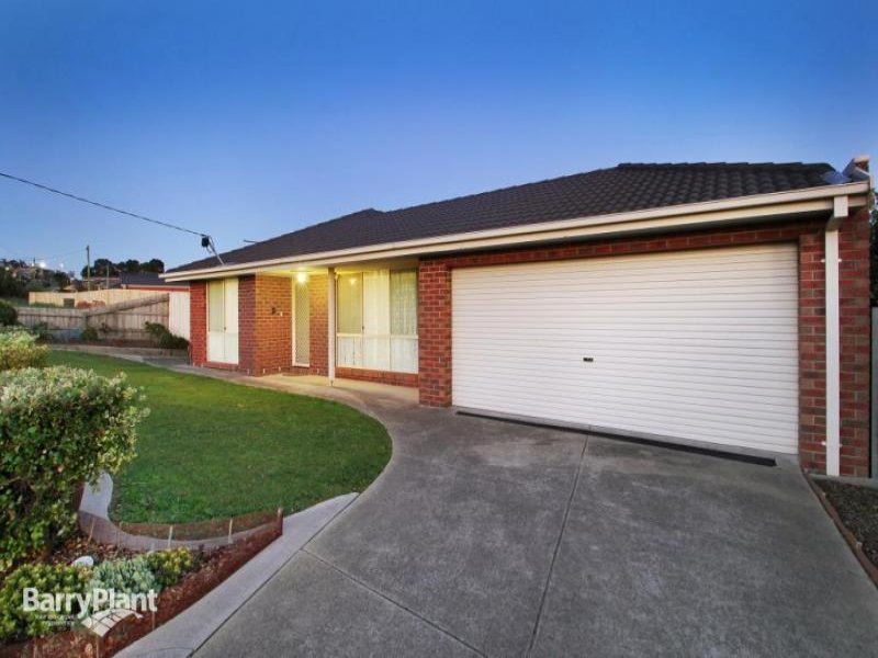 60 Eagle Drive, Pakenham, Vic 3810 Property Details
