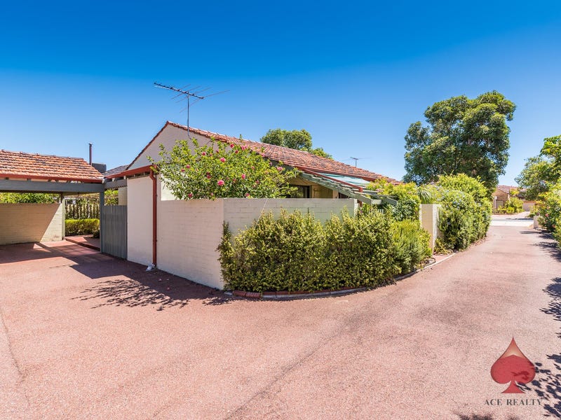 2/62 Lockhart Street, Como, WA 6152