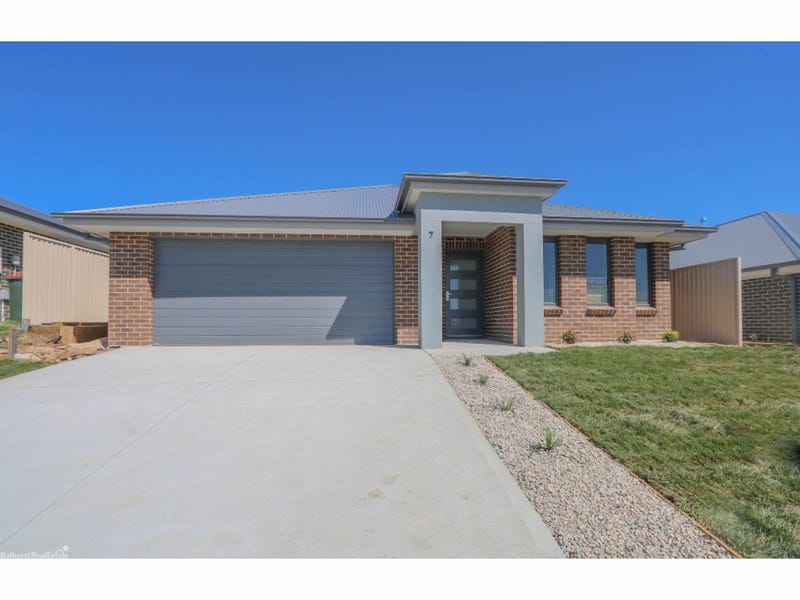 7 Basalt Way, Kelso, NSW 2795 Property Details