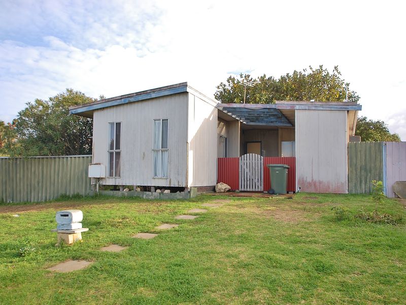 8 First Avenue, Burns Beach, WA 6028