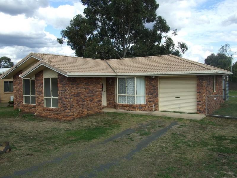 6 Rosalie Street, Kingsthorpe, Qld 4400 Property Details