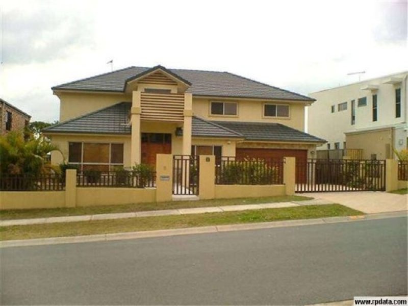 8 Cezaire Avenue, Varsity Lakes, QLD 4227