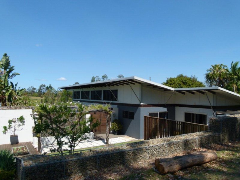 318 Lake Macdonald Drive, Lake Macdonald, QLD 4563