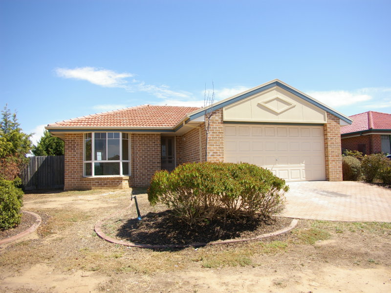 11 Twyford Close, Hillside, Vic 3037 Property Details