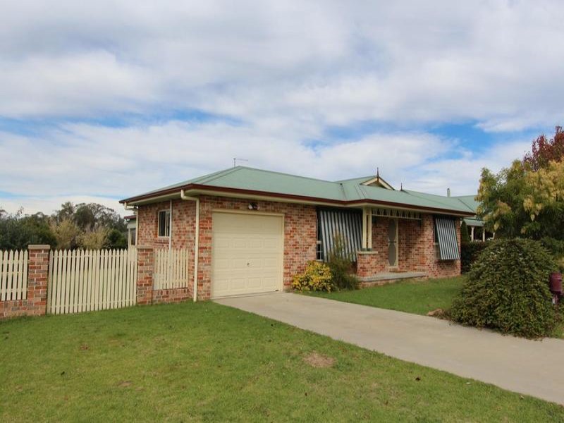 92 Froude Street, Inverell, NSW 2360