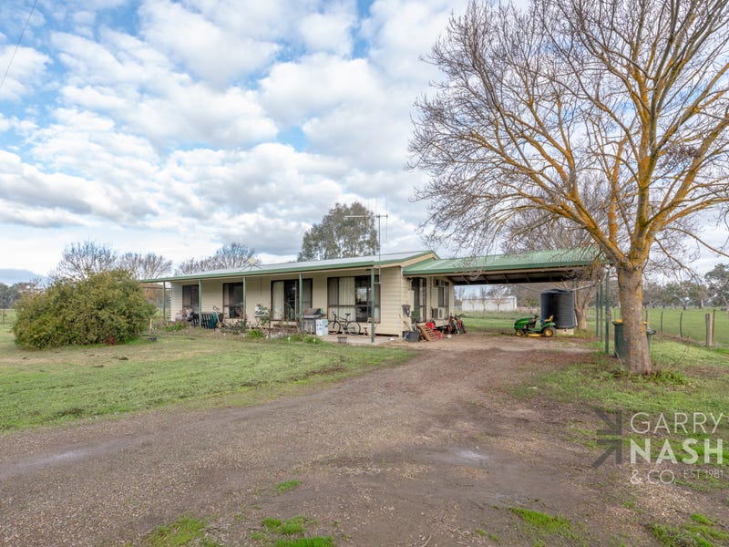 256 Reillys Lane, Oxley, VIC 3678