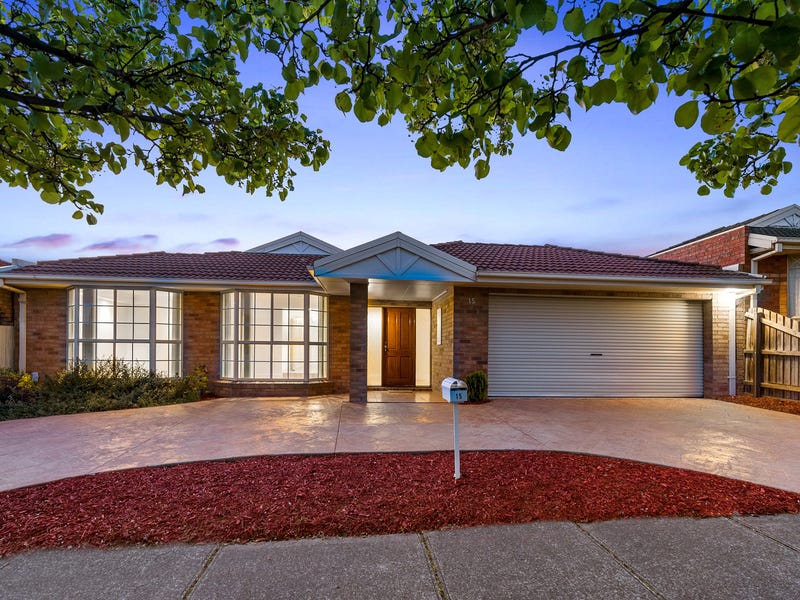 15 Drive, St Albans, Vic 3021