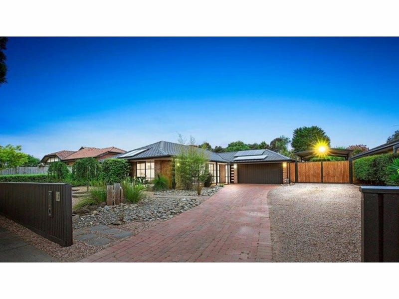 12 Woodside Avenue, Frankston South, VIC 3199