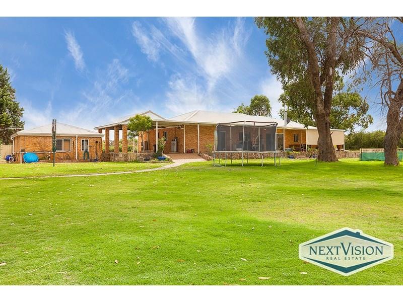 89 Foxton Drive, Oakford, WA 6121