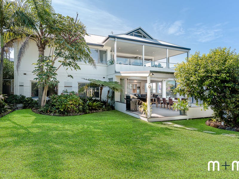 14 Surfers Parade, Thirroul, NSW 2515 Property Details