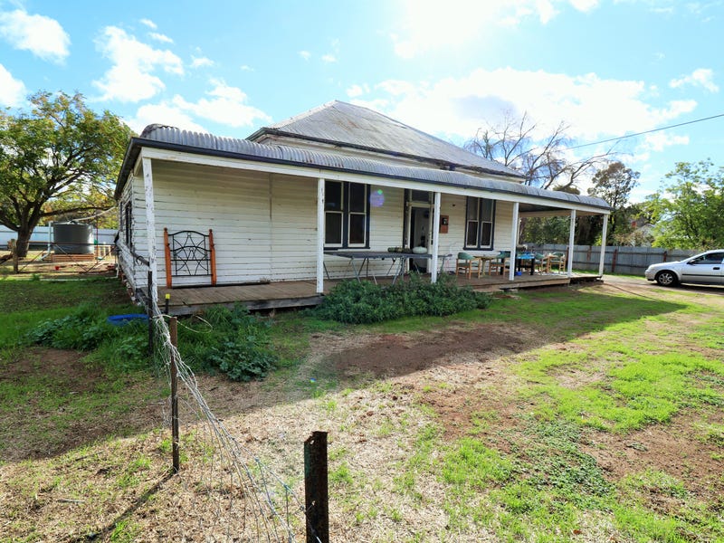 4 Salisbury Street, Quambatook, Vic 3540 Property Details
